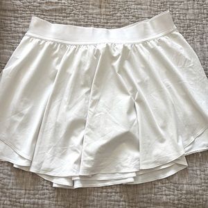 Lululemon tennis skirt.  Used in good condition.